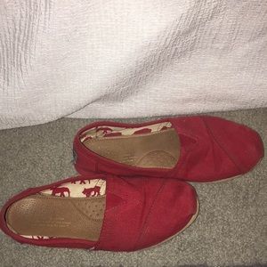 Red Canvas Toms